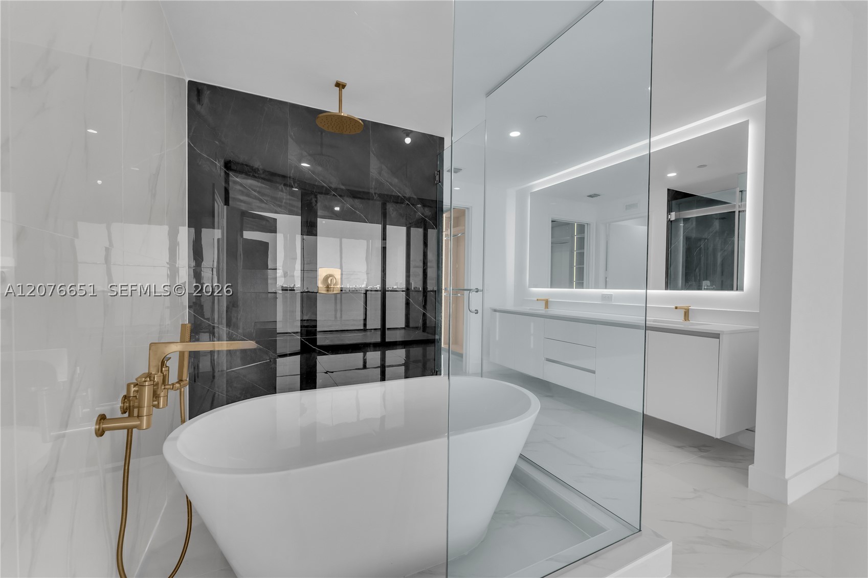 700 NE 24th St #1407 Miami, FL 33137