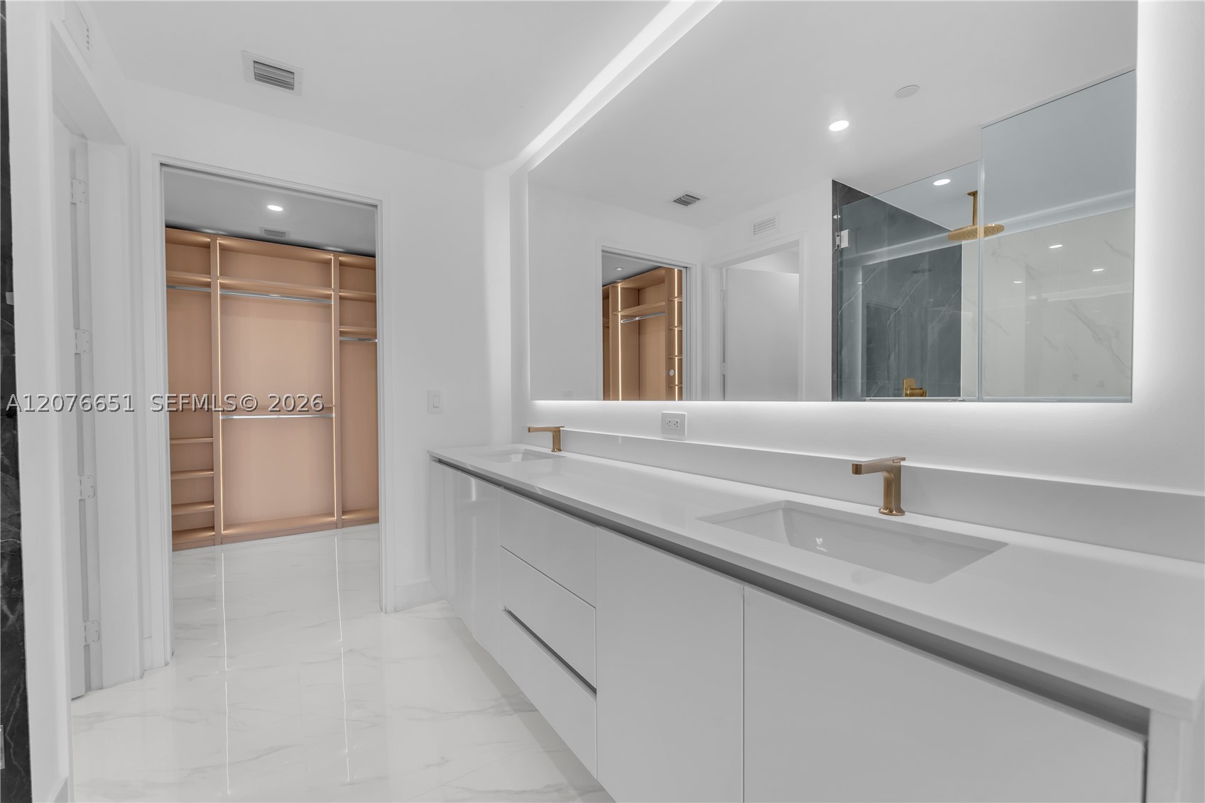 700 NE 24th St #1407 Miami, FL 33137