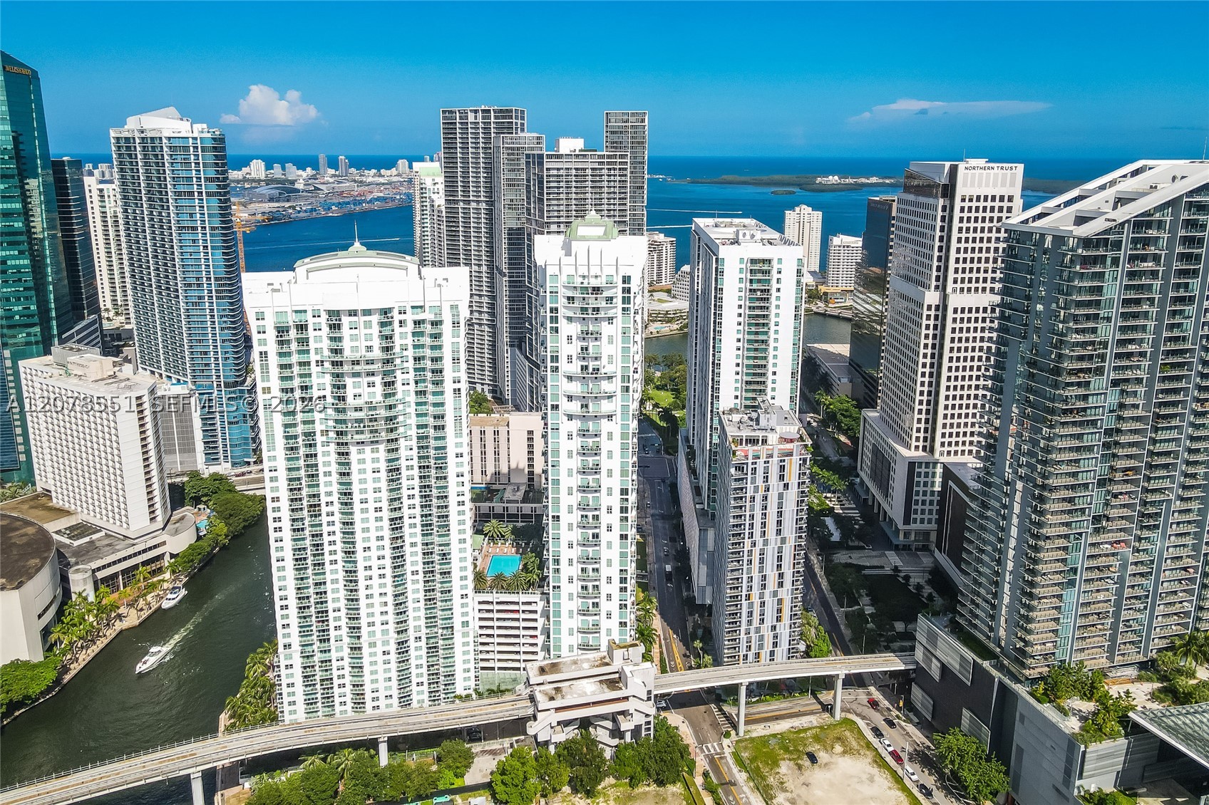image Brickell on the River South9