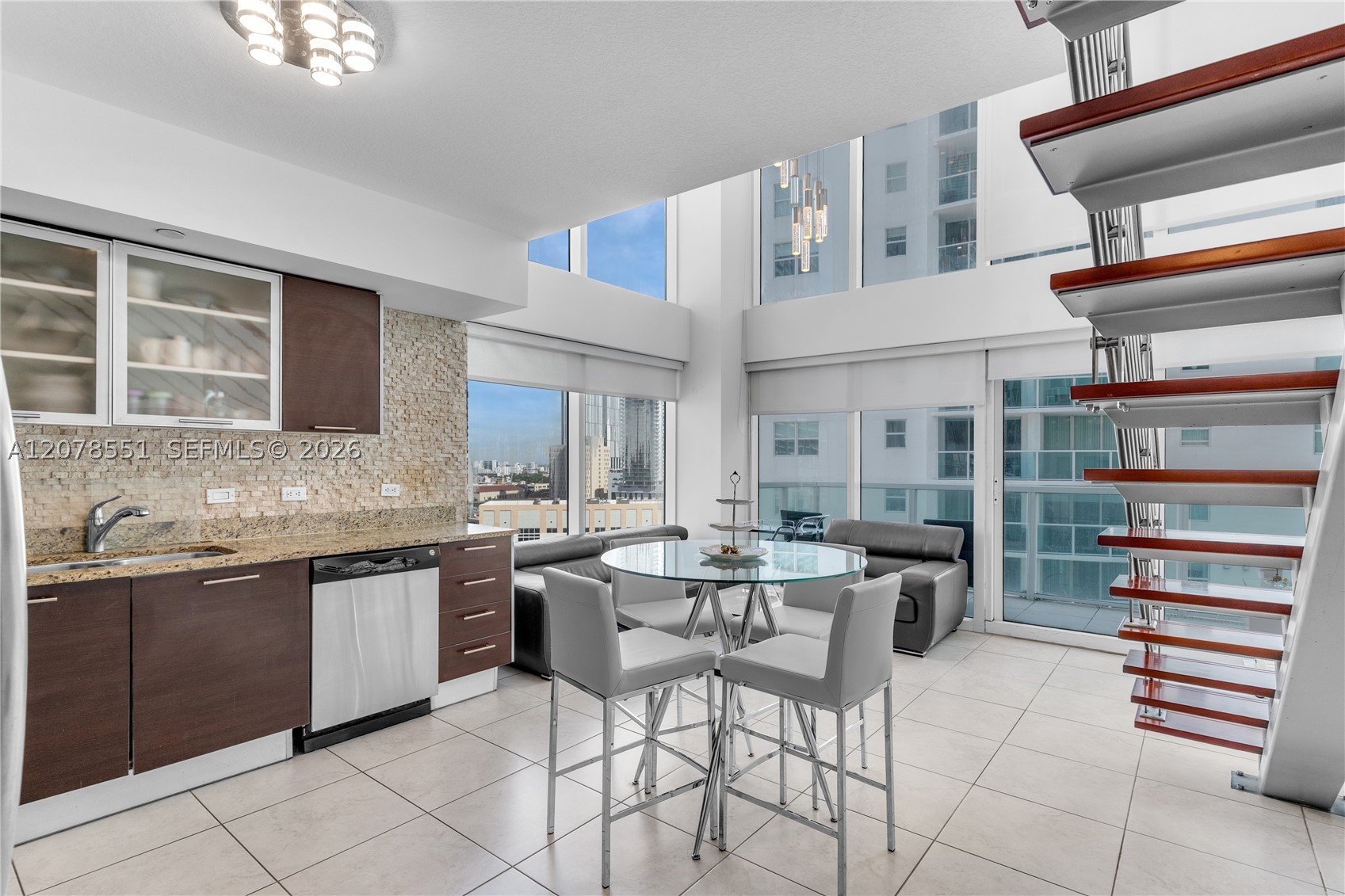 image Brickell on the River South12