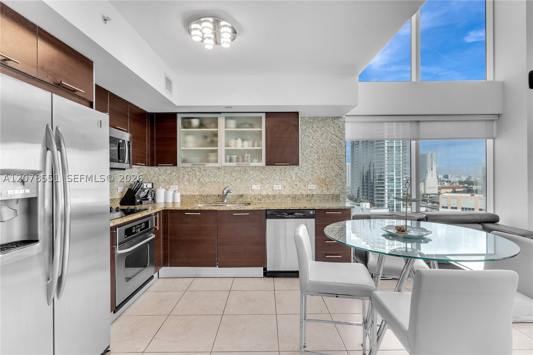 image Brickell on the River South13