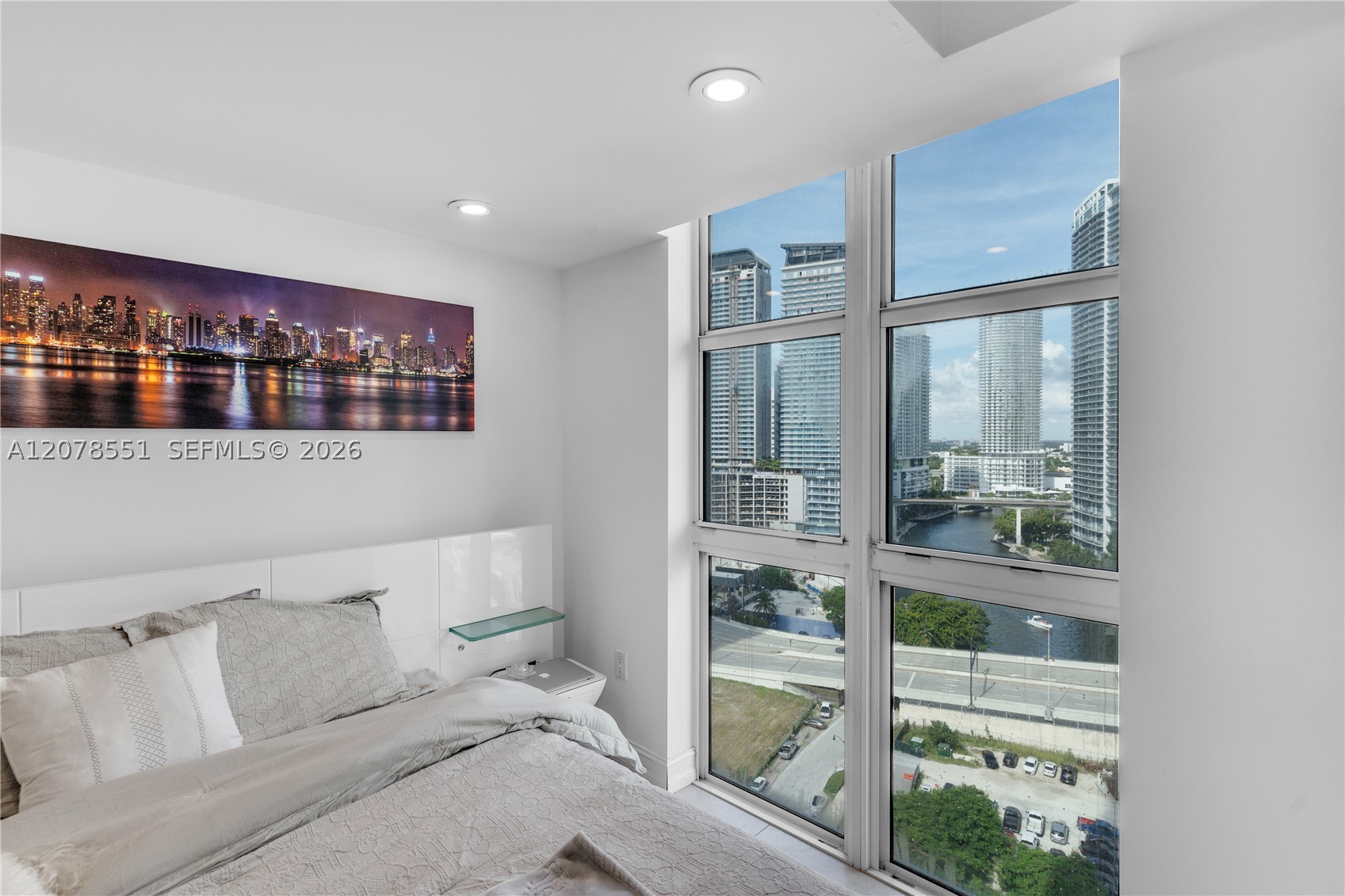 image Brickell on the River South21