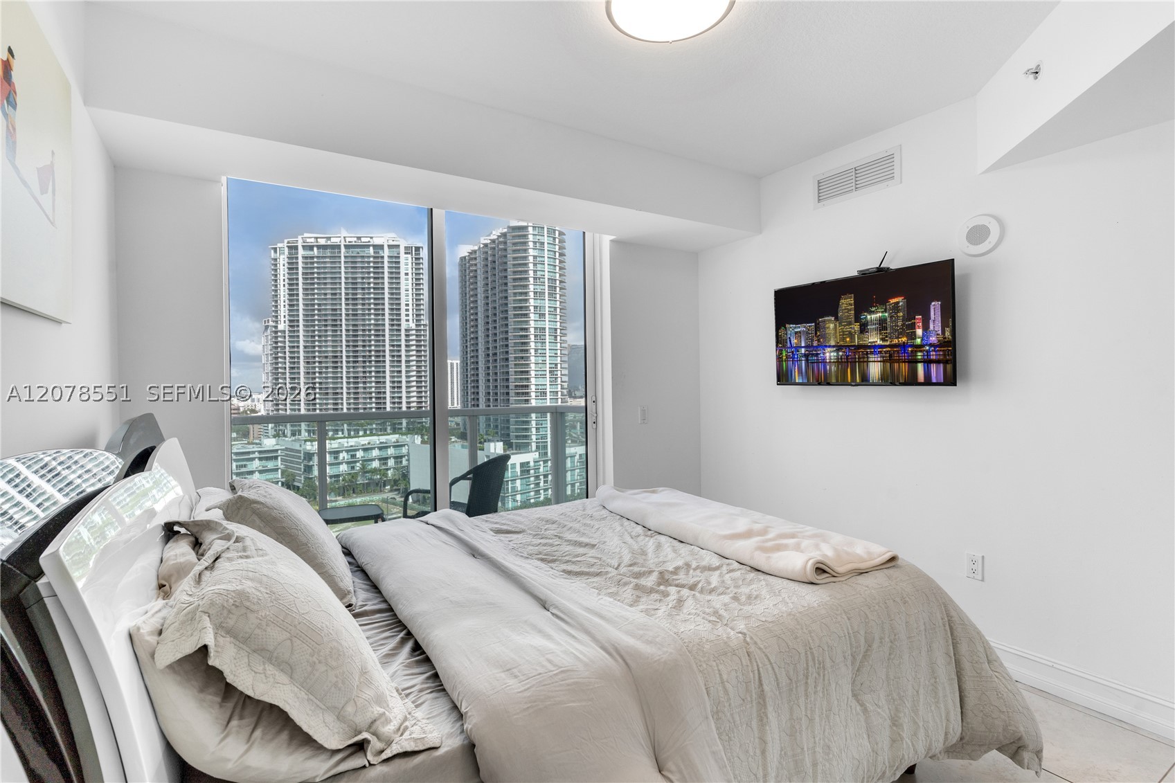 image Brickell on the River South24