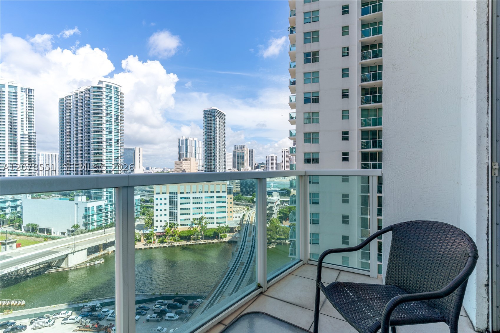 image Brickell on the River South29