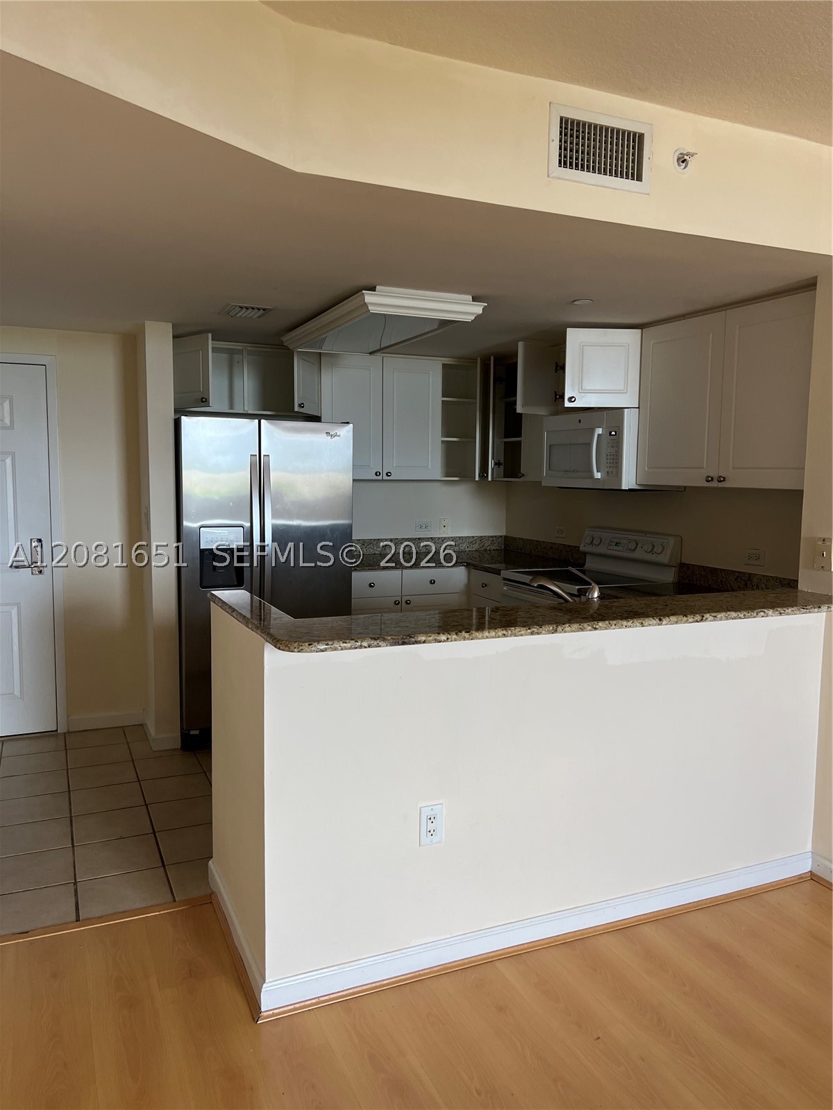 19501 W Country Clb Dr #611