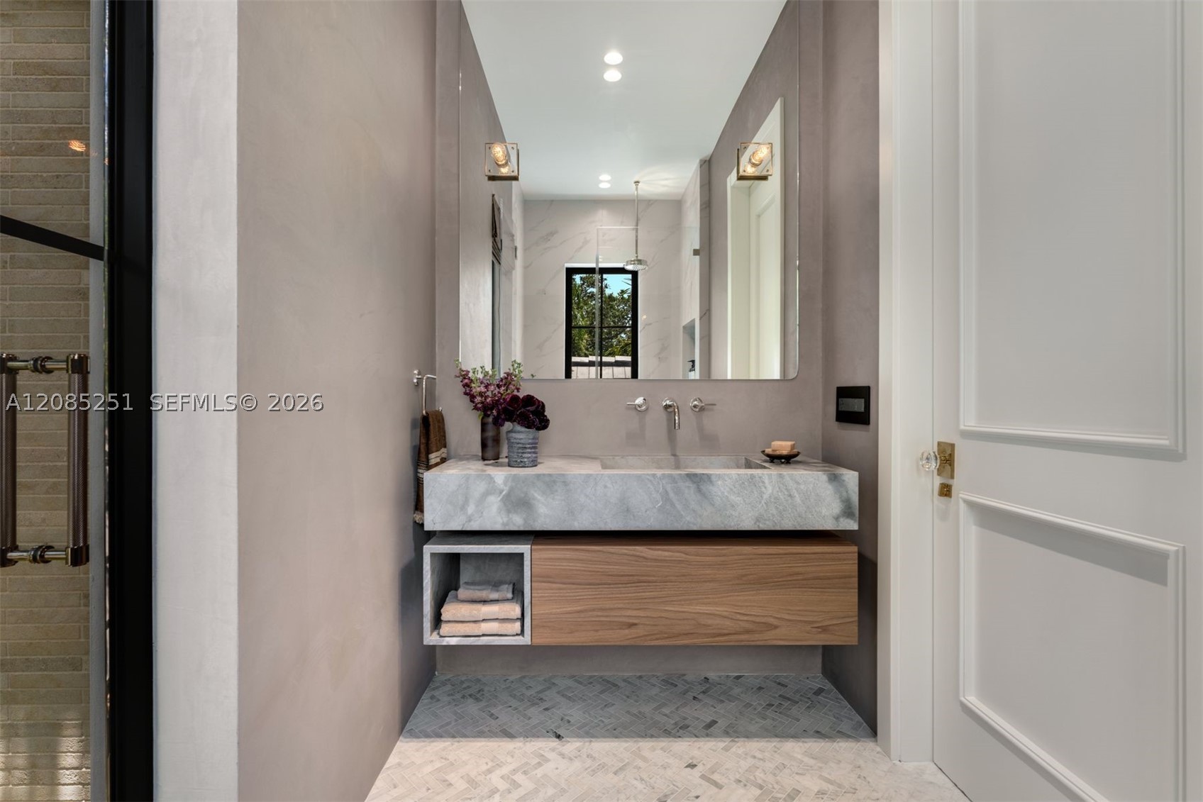 418 Castania Ave Coral Gables, FL 33146