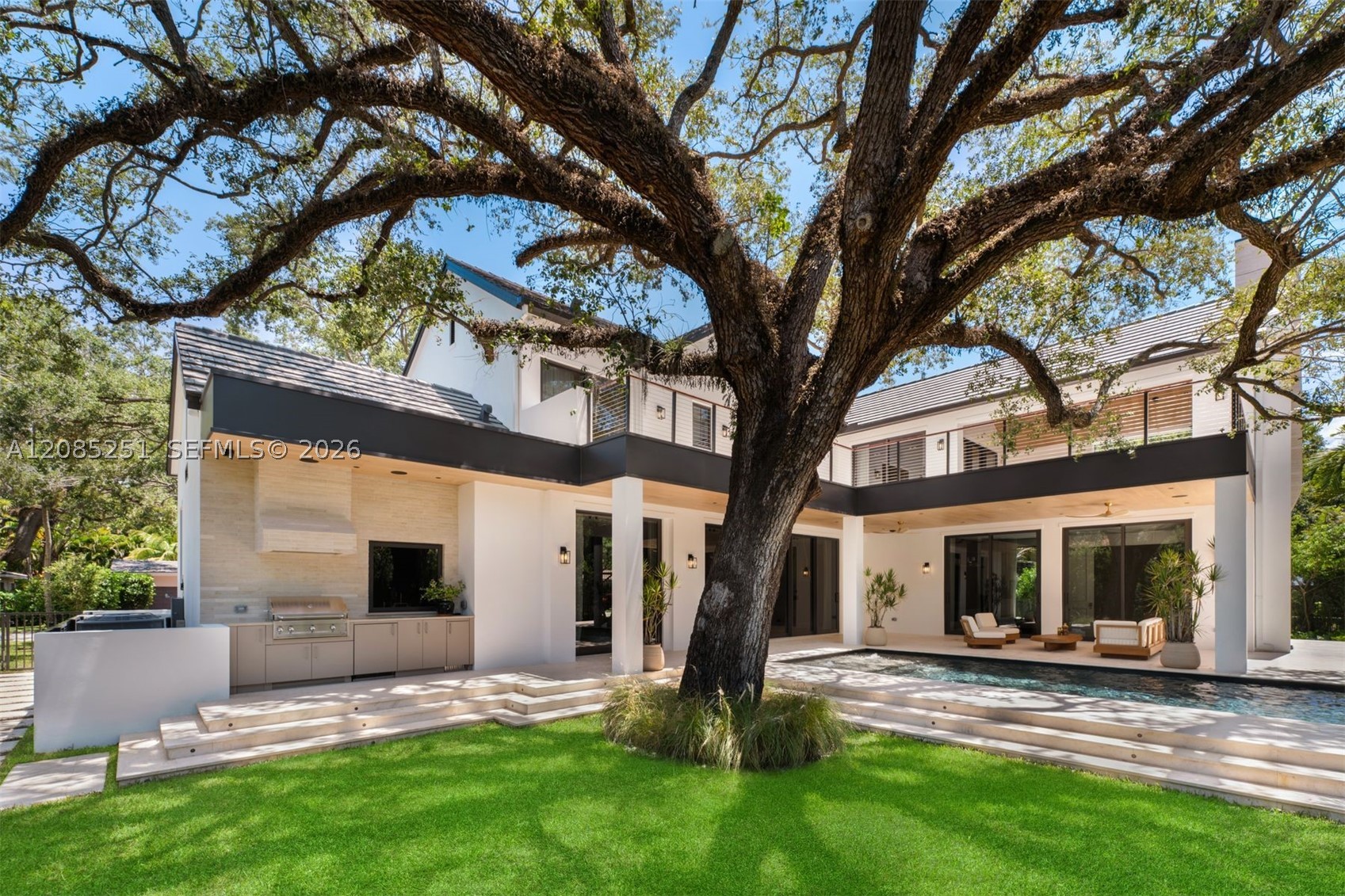 418 Castania Ave Coral Gables, FL 33146