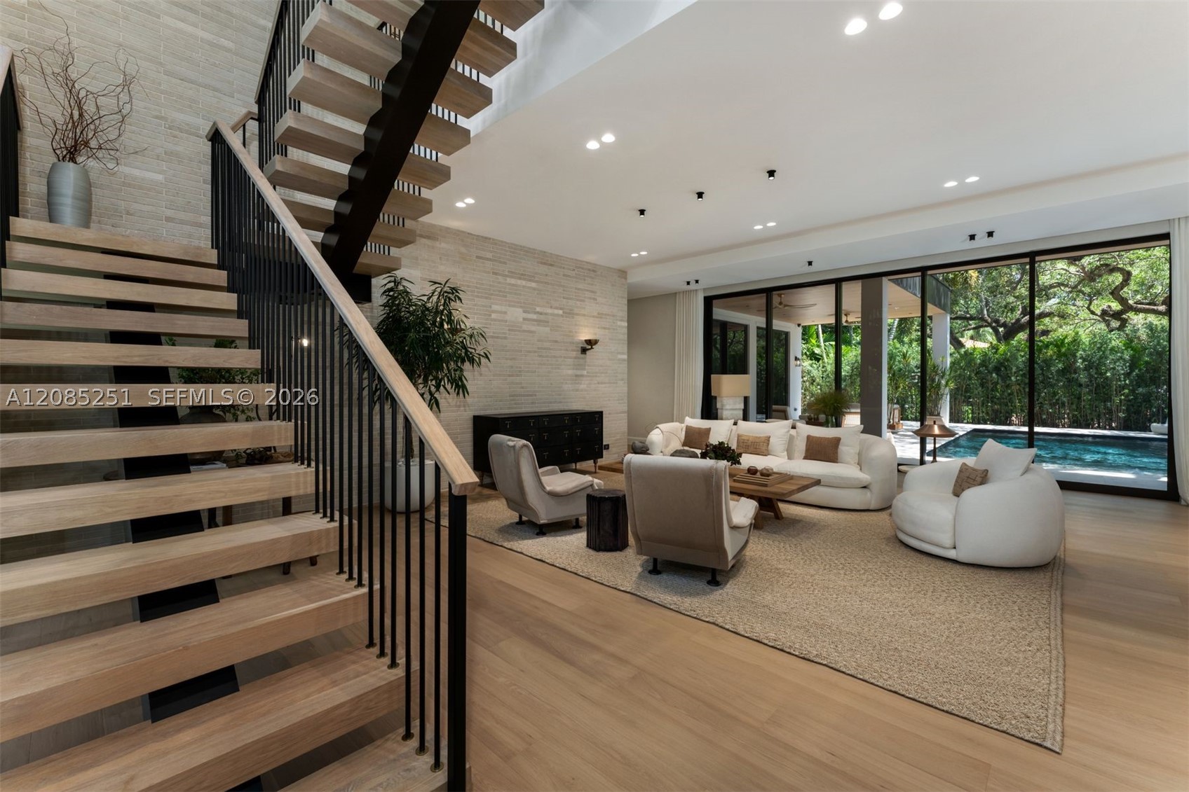 418 Castania Ave Coral Gables, FL 33146
