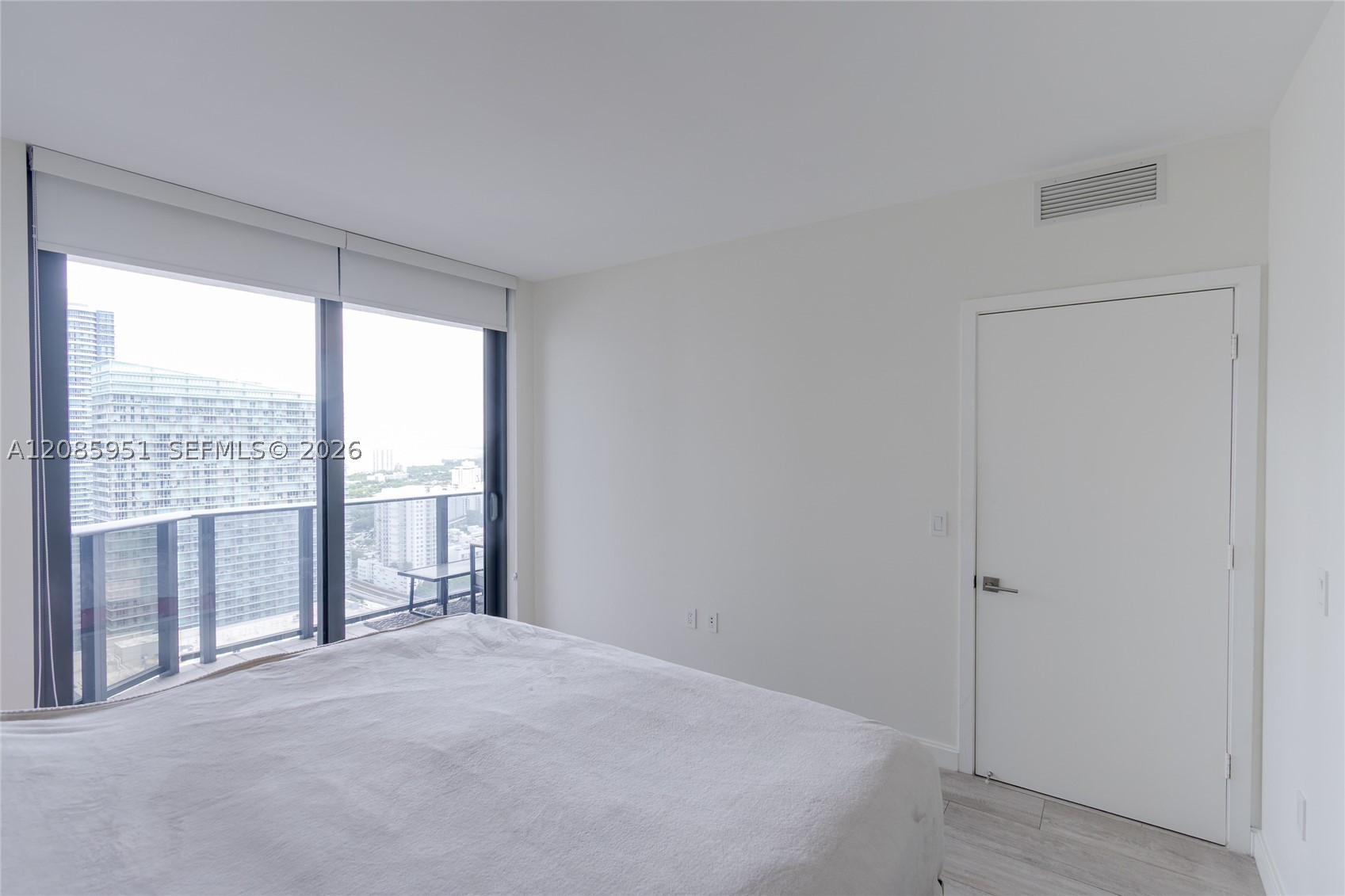 image Brickell Heights East10