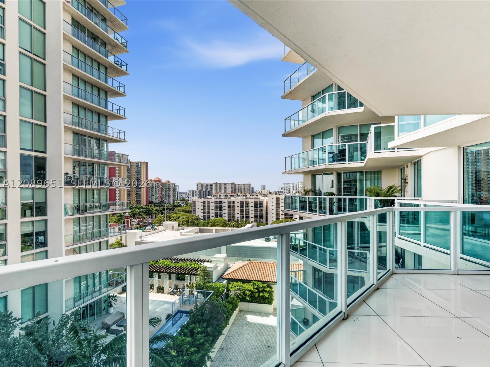 image St Tropez Sunny Isles26