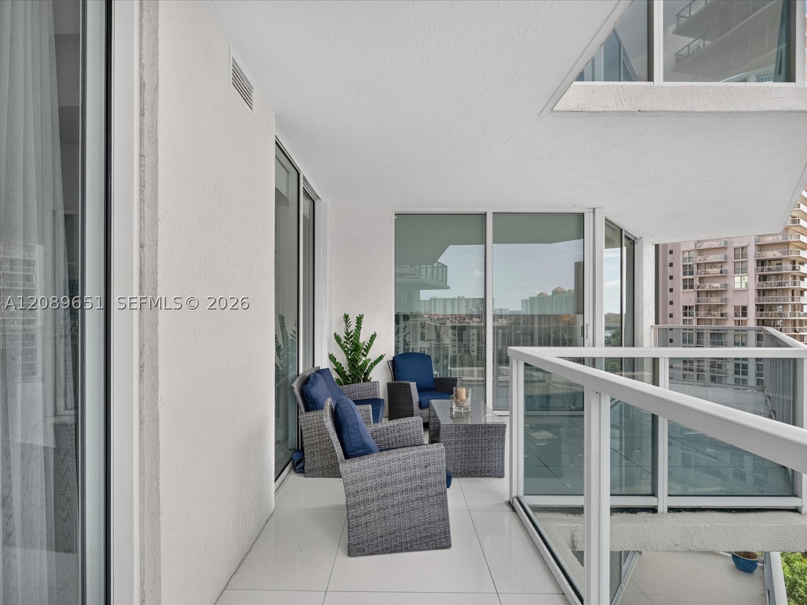 image St Tropez Sunny Isles30