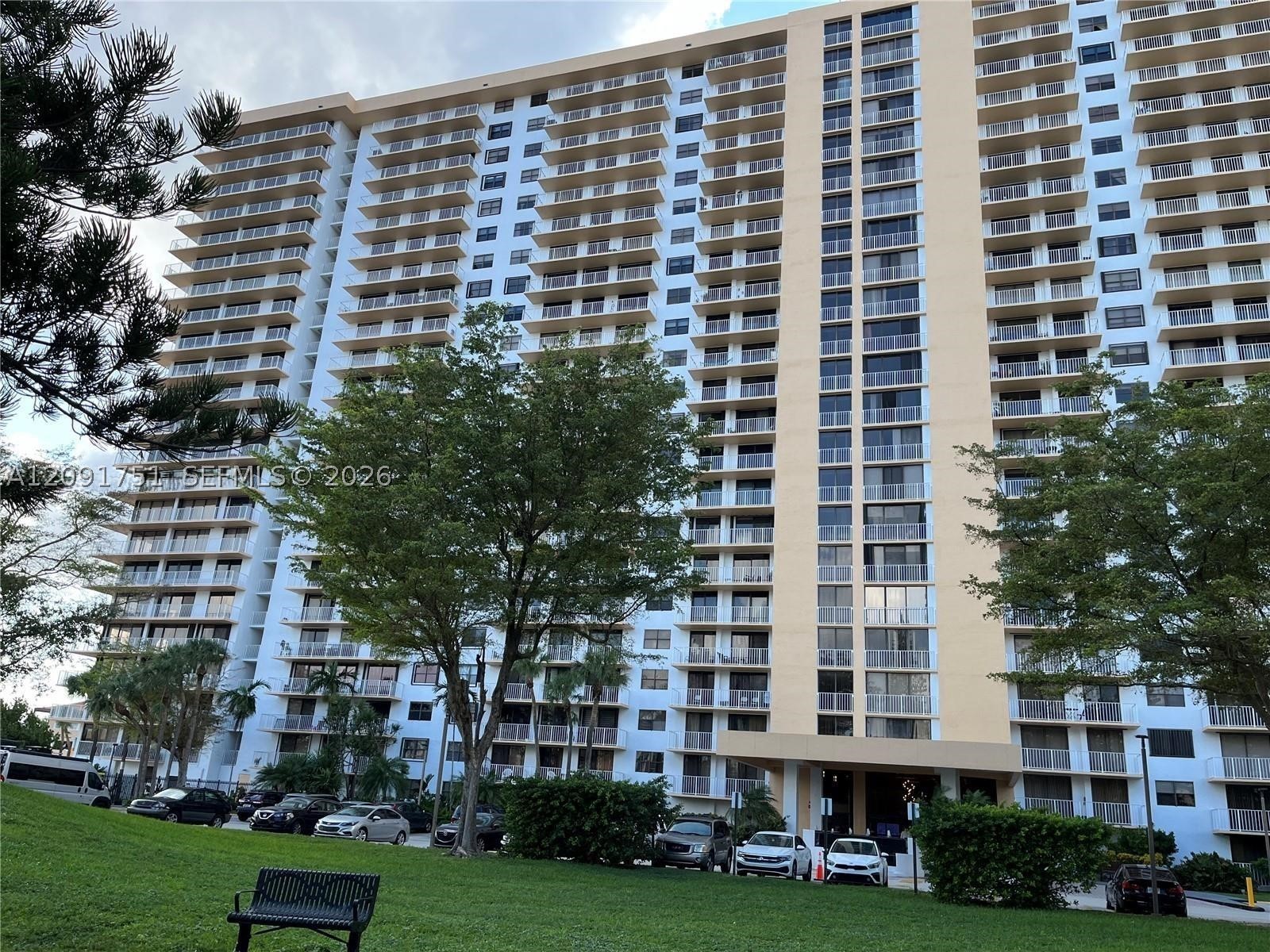image Winston Towers 7001