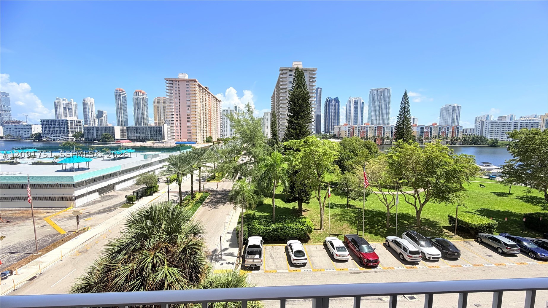 image Winston Towers 70025