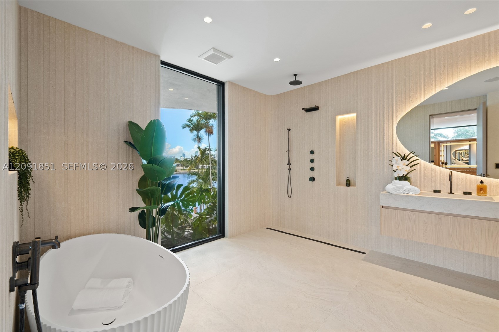 80 S Hibiscus Dr Miami Beach, FL 33139