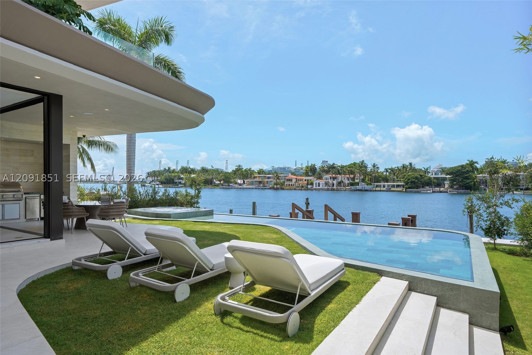 80 S Hibiscus Dr Miami Beach, FL 33139