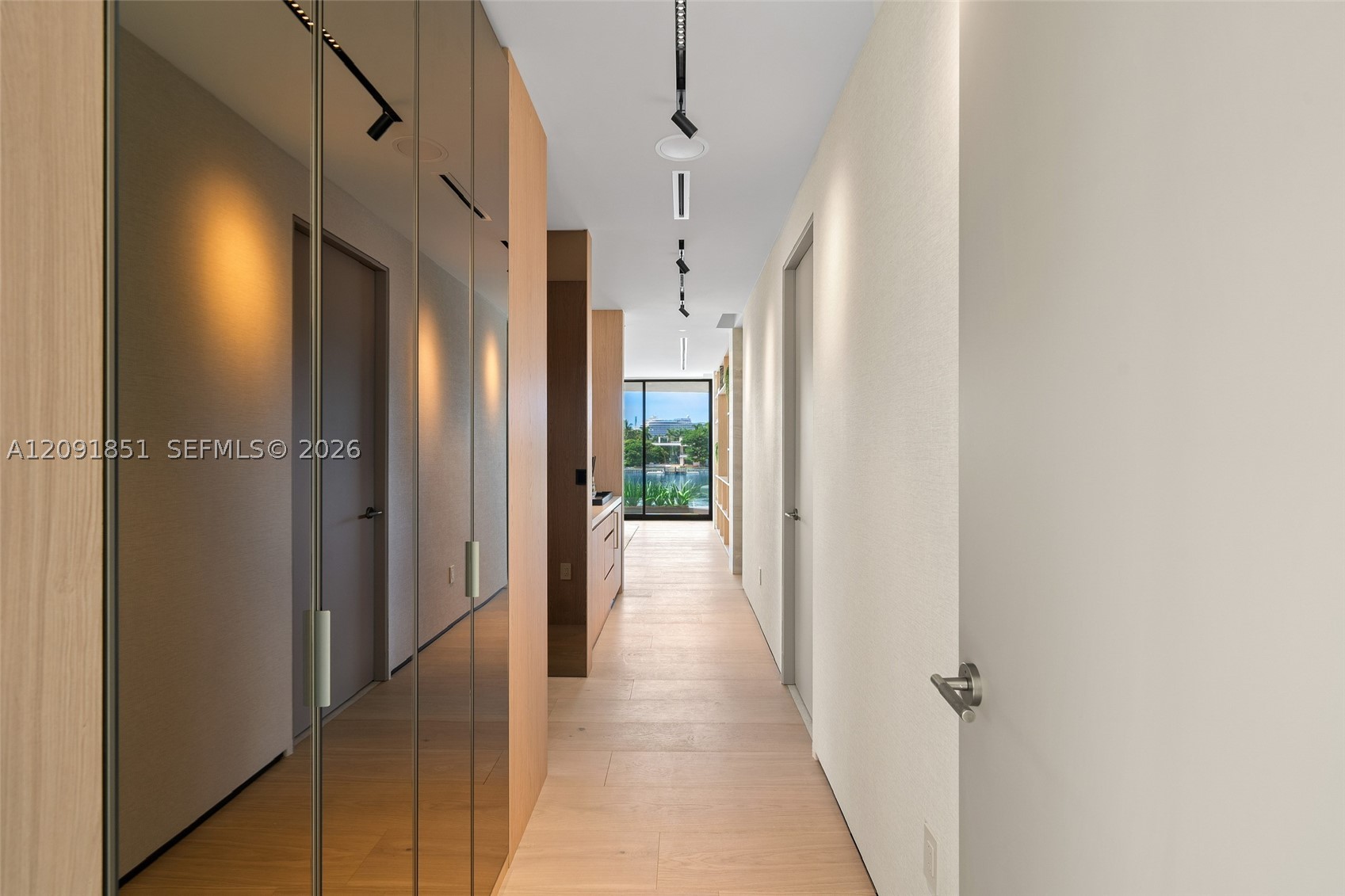 80 S Hibiscus Dr Miami Beach, FL 33139