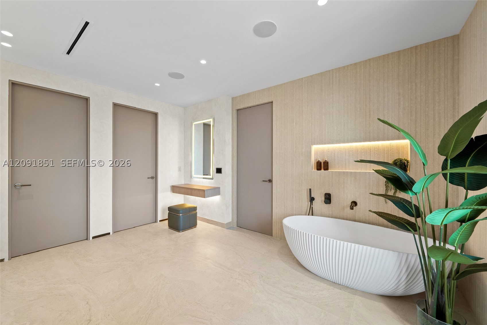 80 S Hibiscus Dr Miami Beach, FL 33139