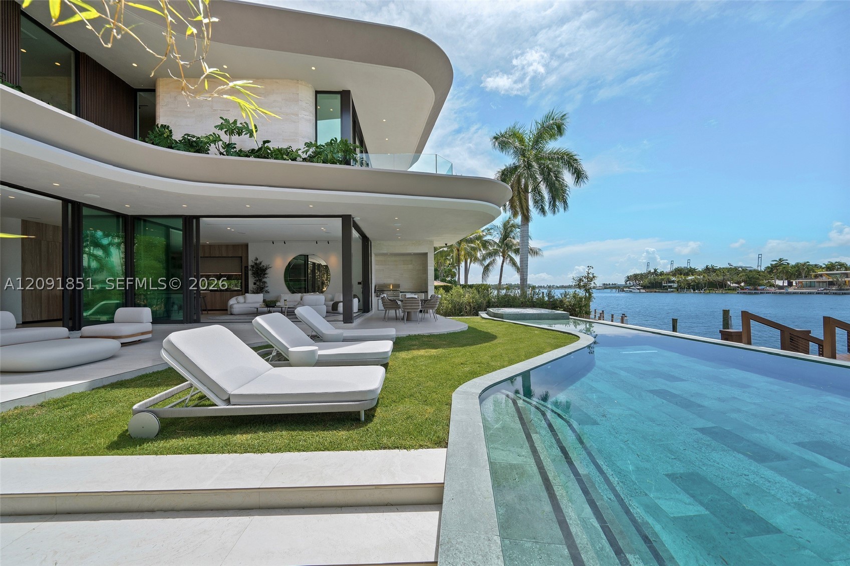 80 S Hibiscus Dr Miami Beach, FL 33139