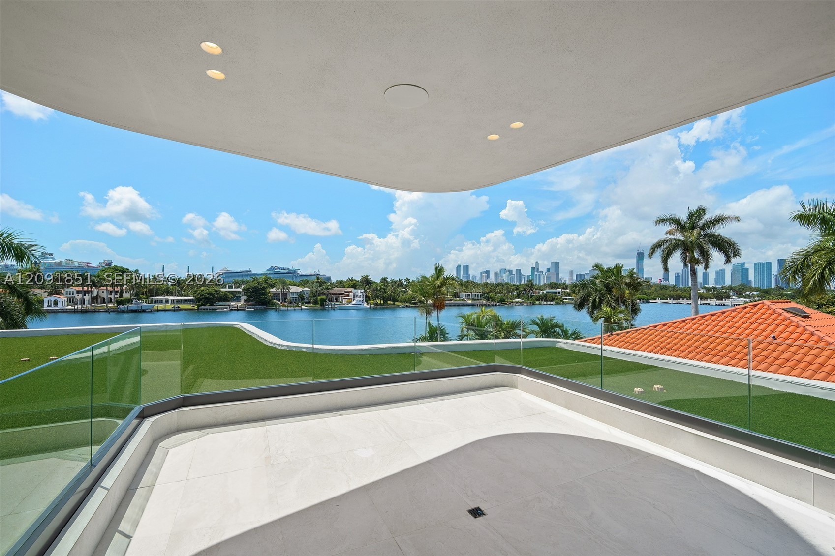 80 S Hibiscus Dr Miami Beach, FL 33139