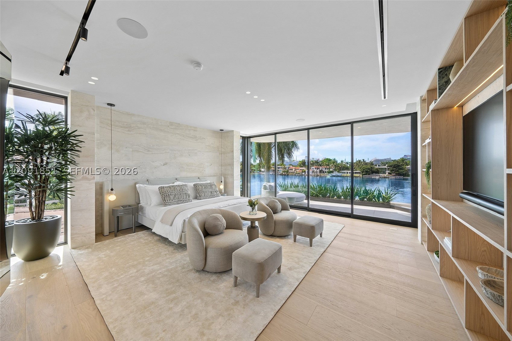 80 S Hibiscus Dr Miami Beach, FL 33139