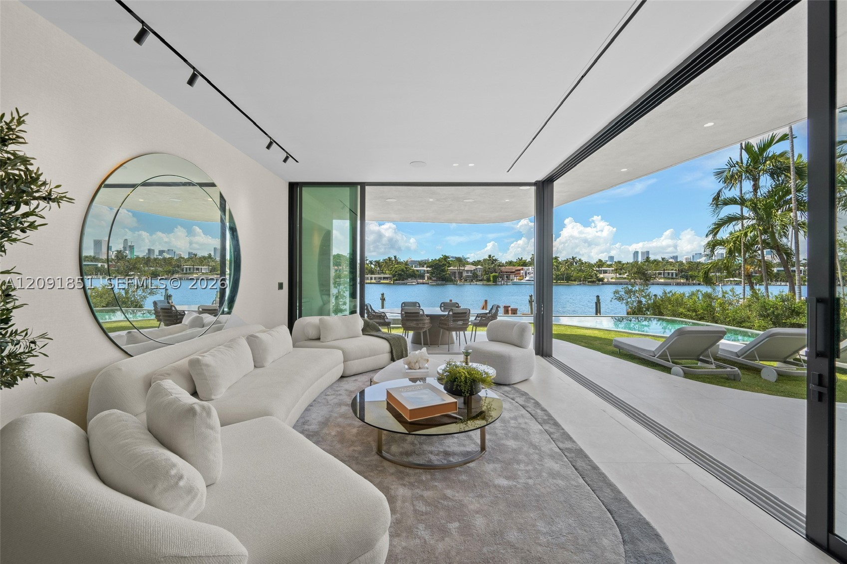80 S Hibiscus Dr Miami Beach, FL 33139