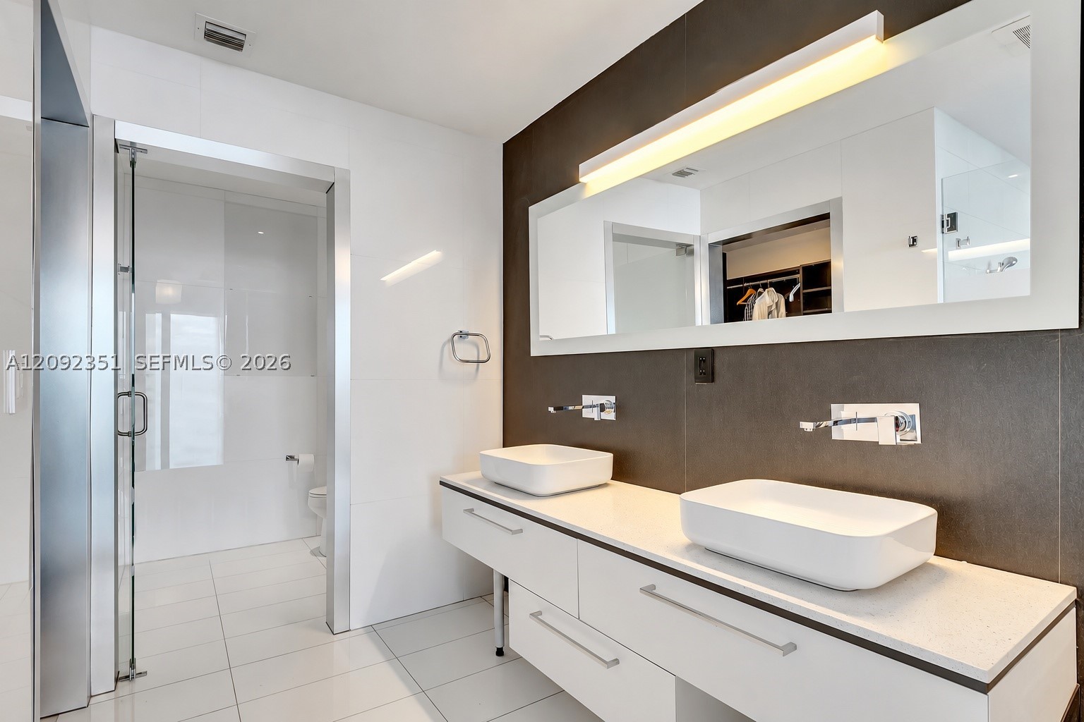 image Paramount Bay12