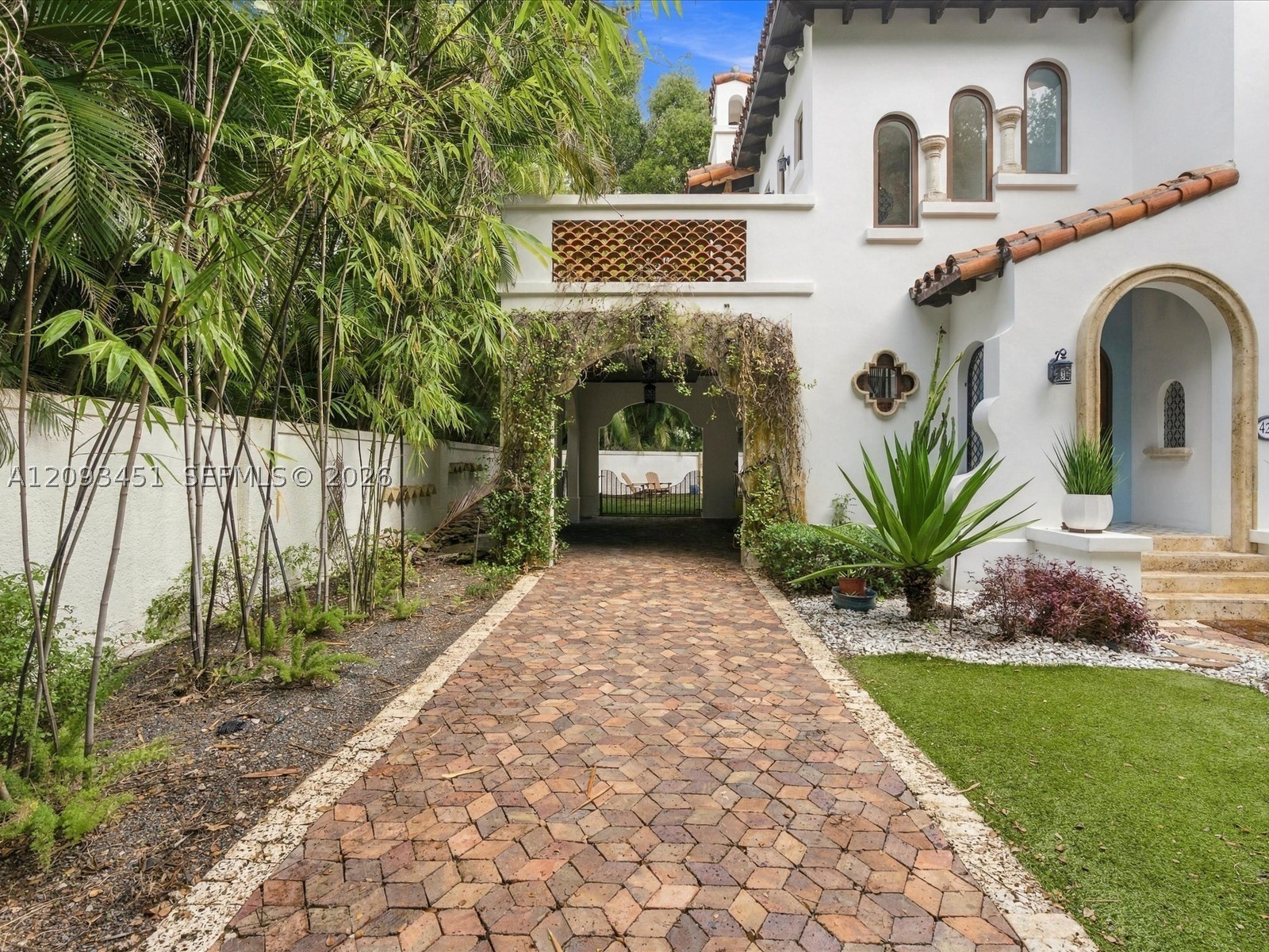 421 Sarto Ave Coral Gables, FL 33134