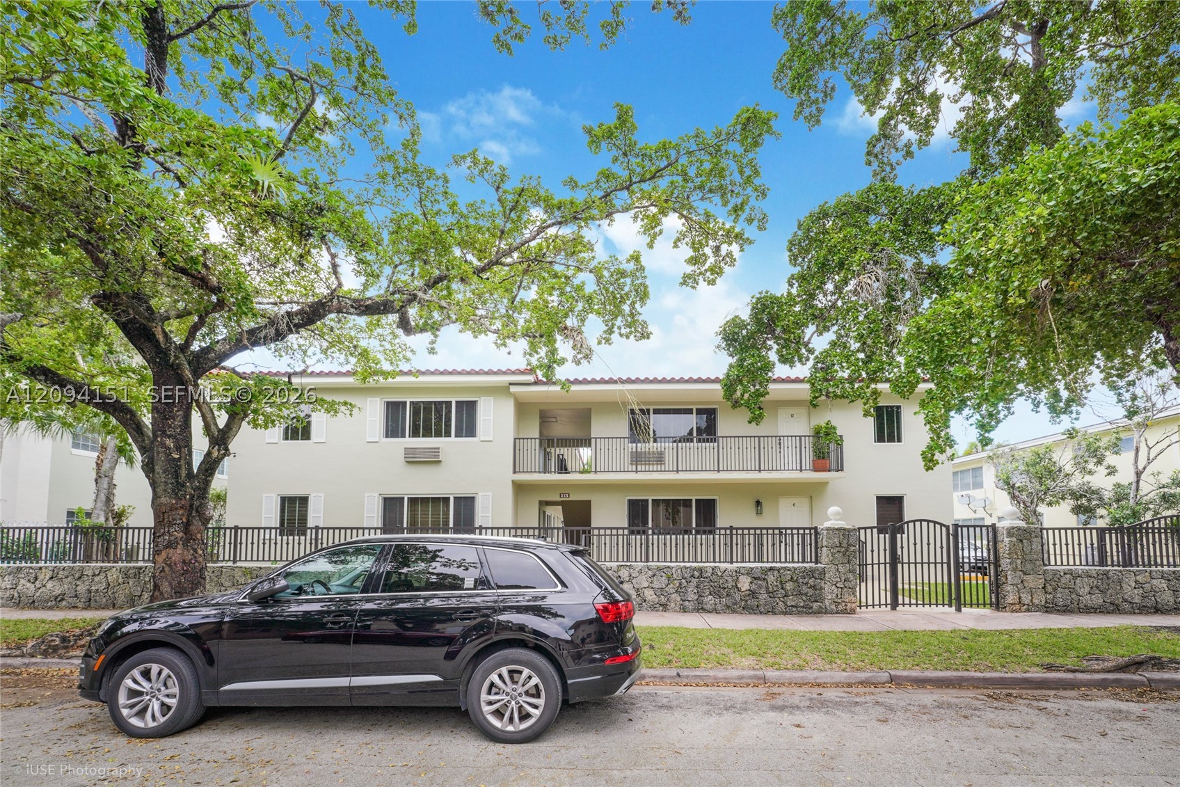 35 Antilla Ave #2