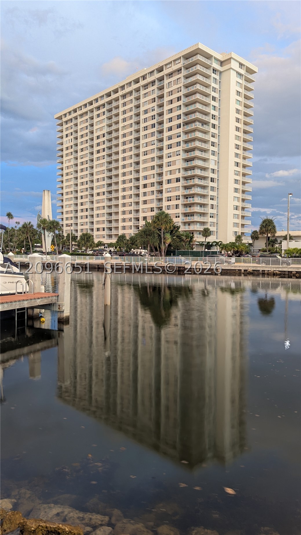 300 Bayview Dr #206 Sunny Isles Beach, FL 33160