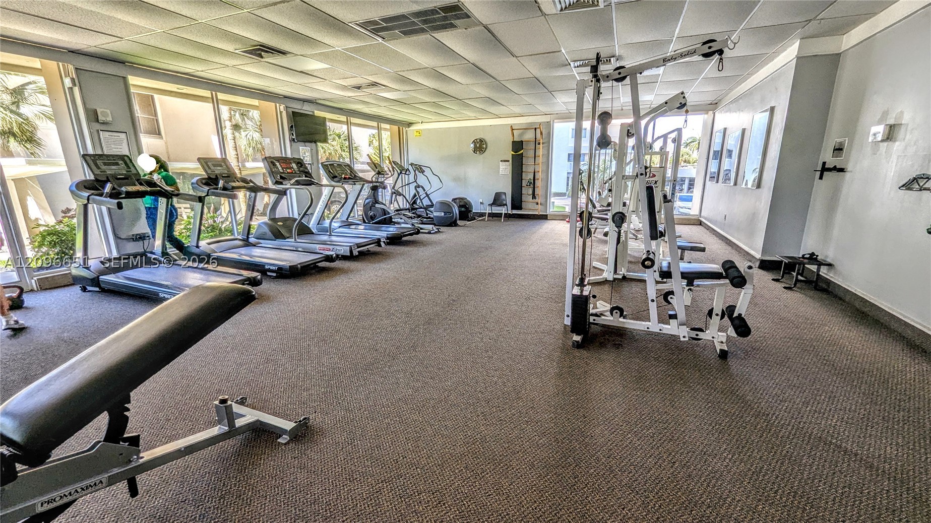 300 Bayview Dr #206 Sunny Isles Beach, FL 33160