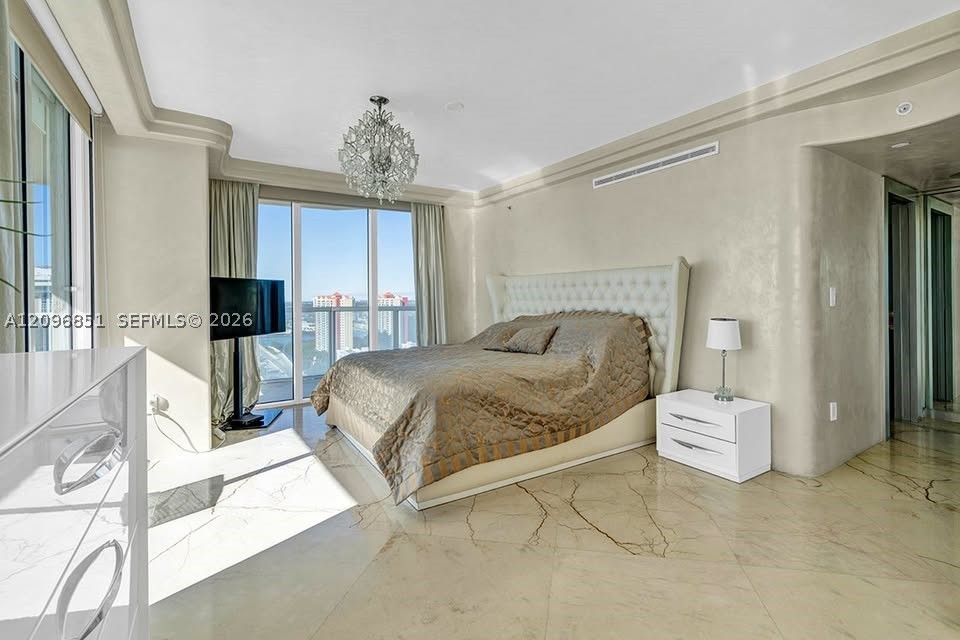 image La Perla10