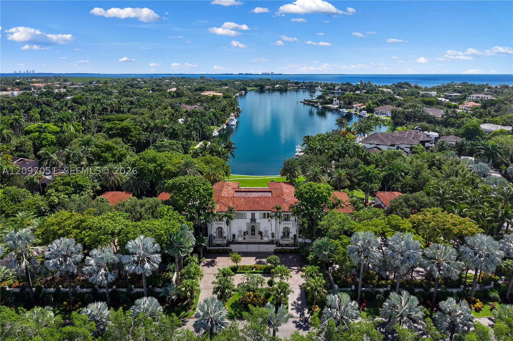 8901 Arvida Ln Coral Gables, FL 33156