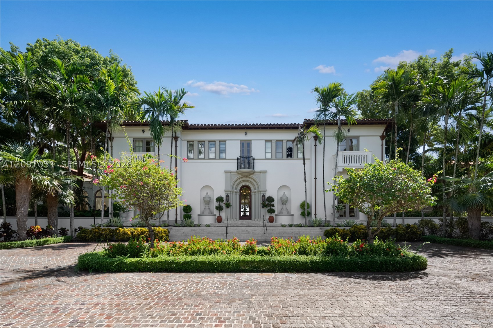 8901 Arvida Ln Coral Gables, FL 33156