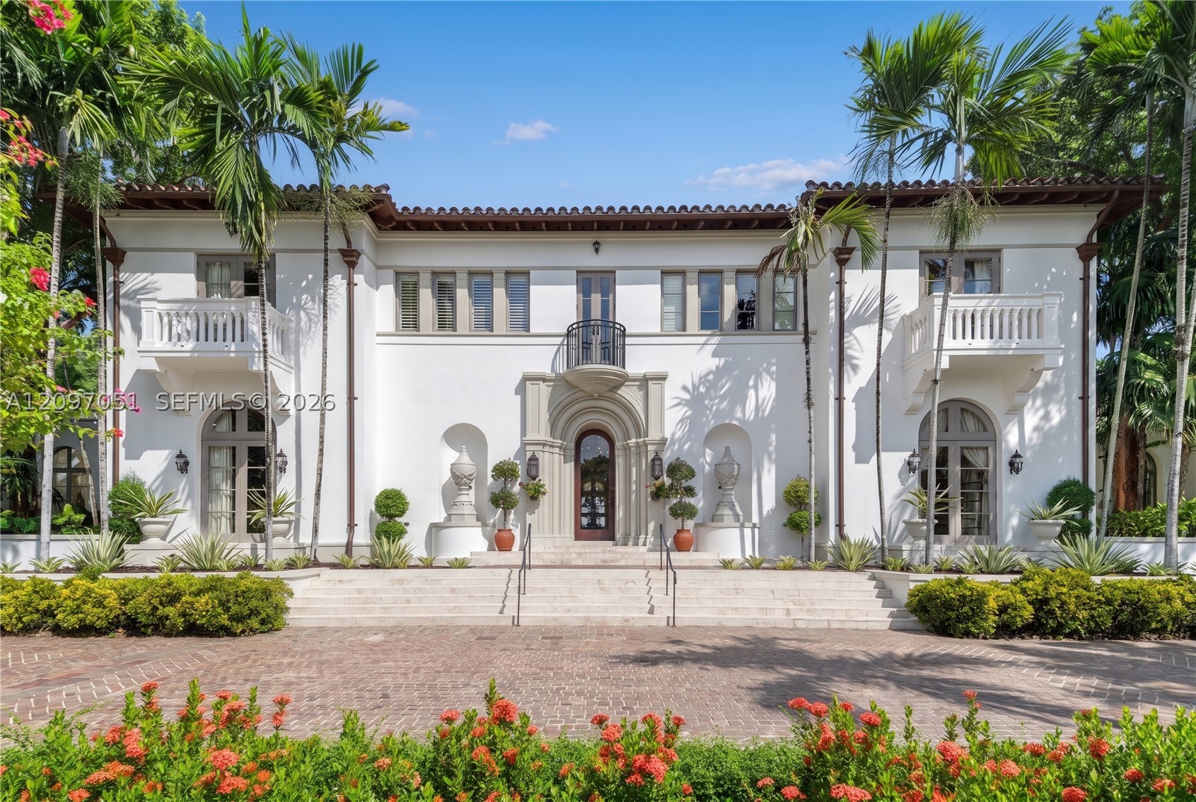 8901 Arvida Ln Coral Gables, FL 33156