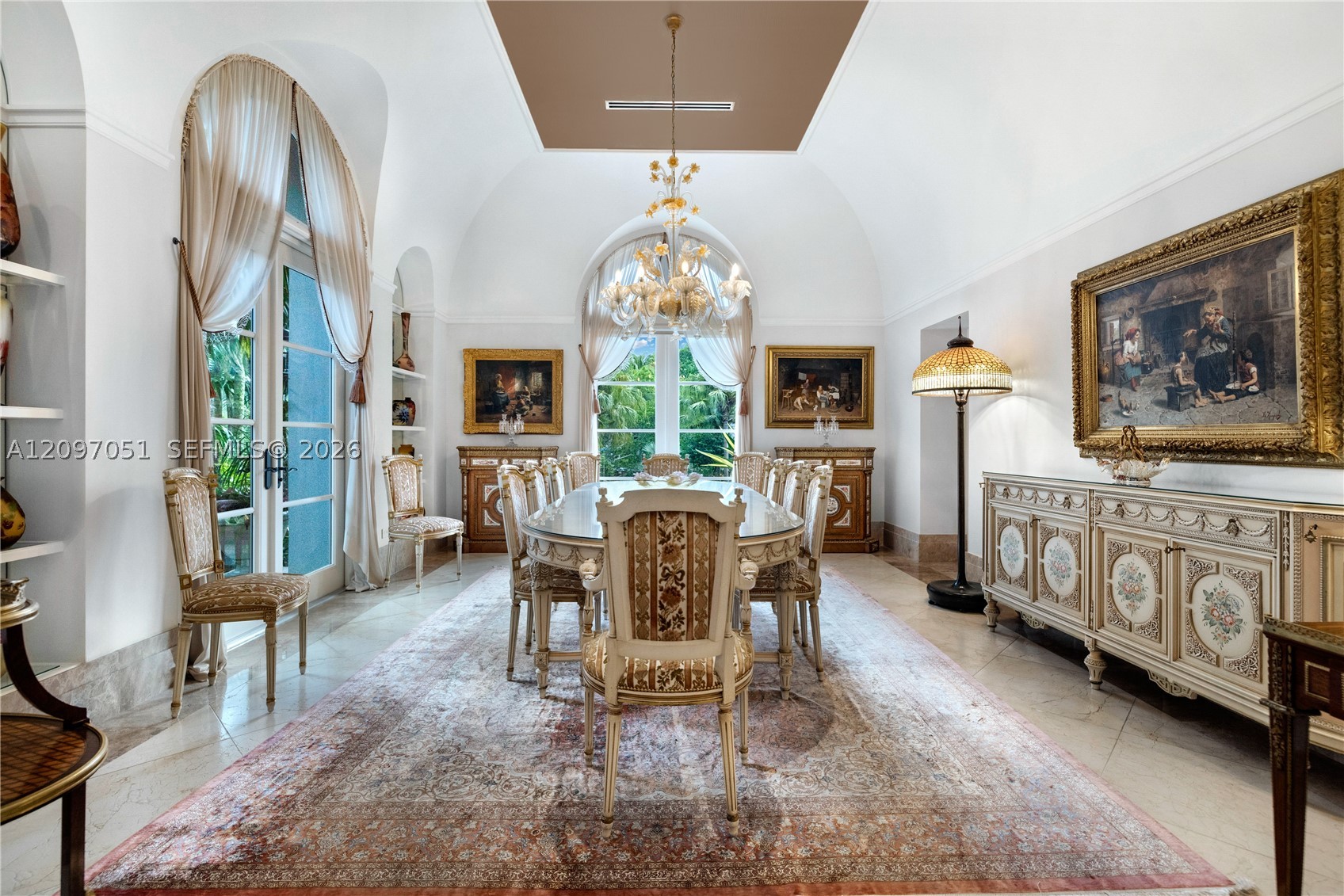 8901 Arvida Ln Coral Gables, FL 33156