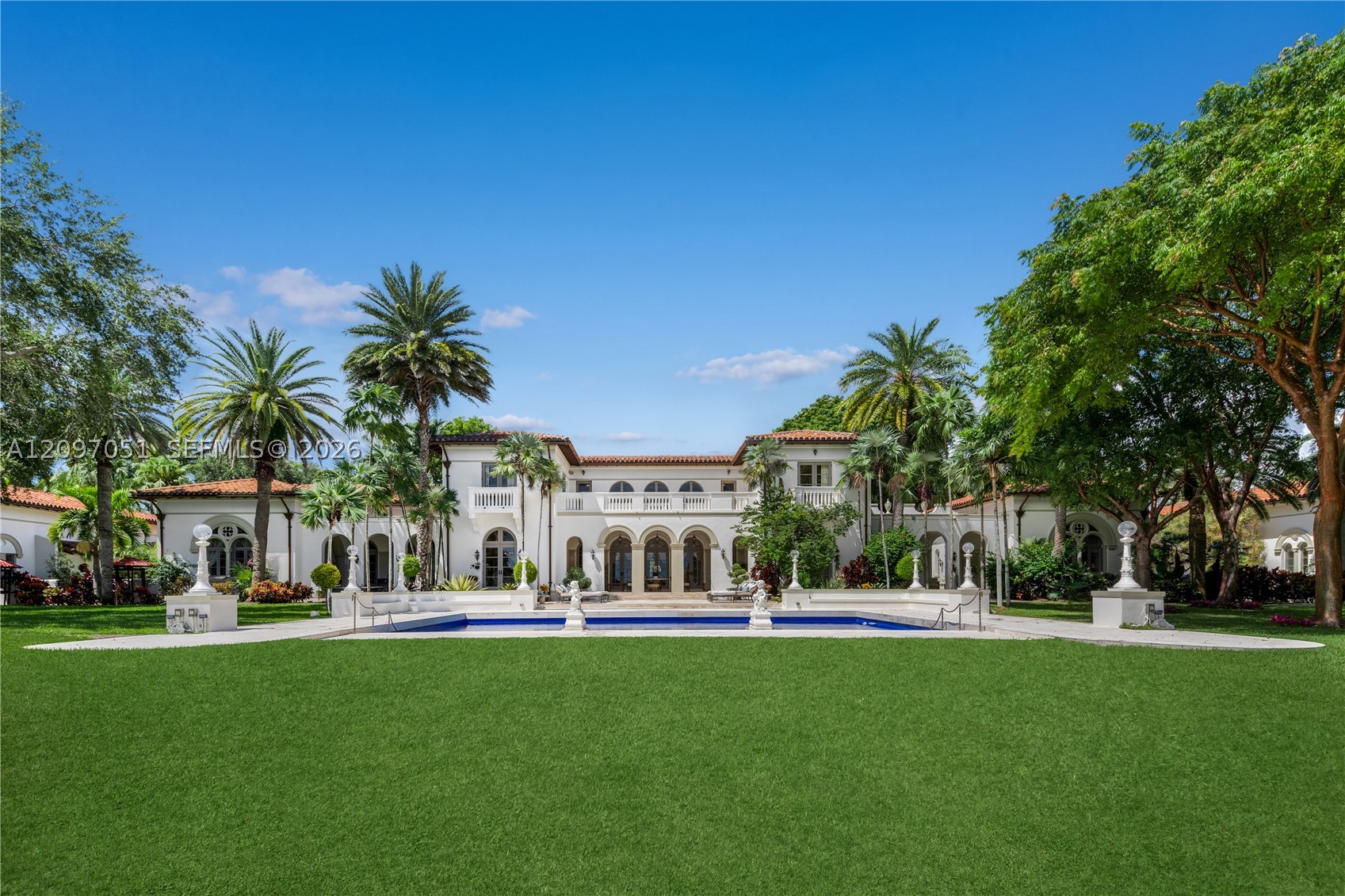 8901 Arvida Ln Coral Gables, FL 33156