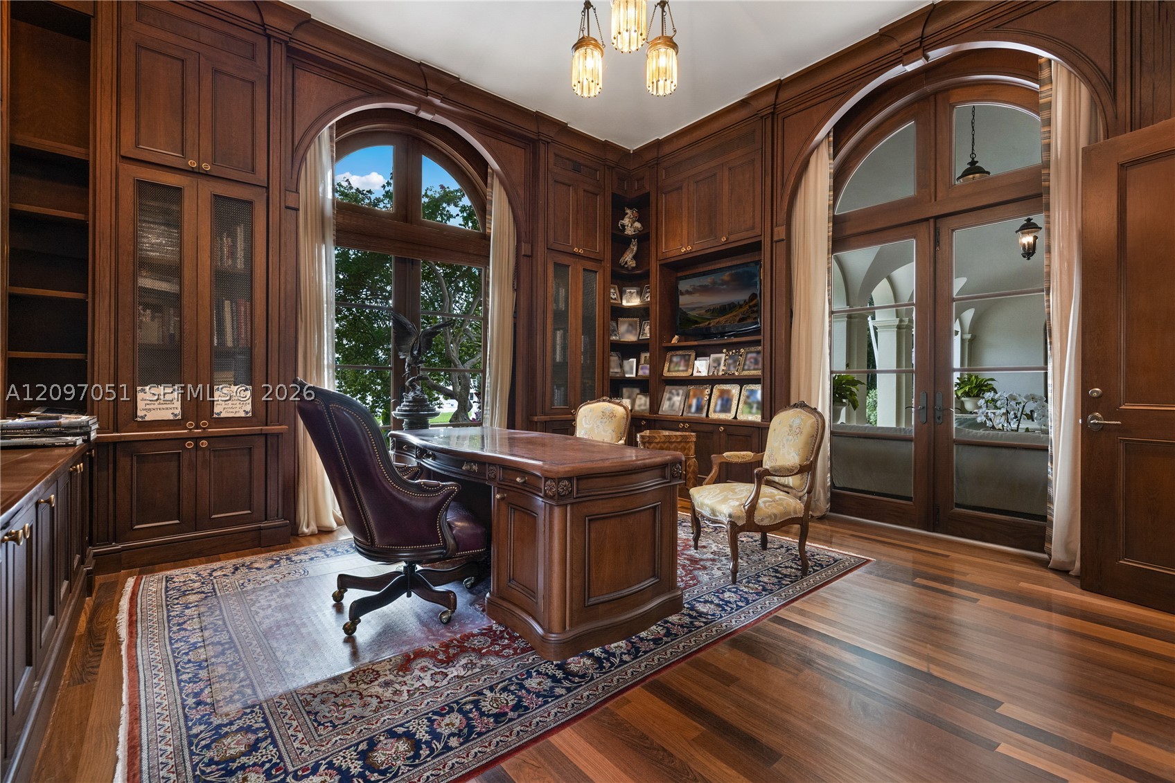 8901 Arvida Ln Coral Gables, FL 33156