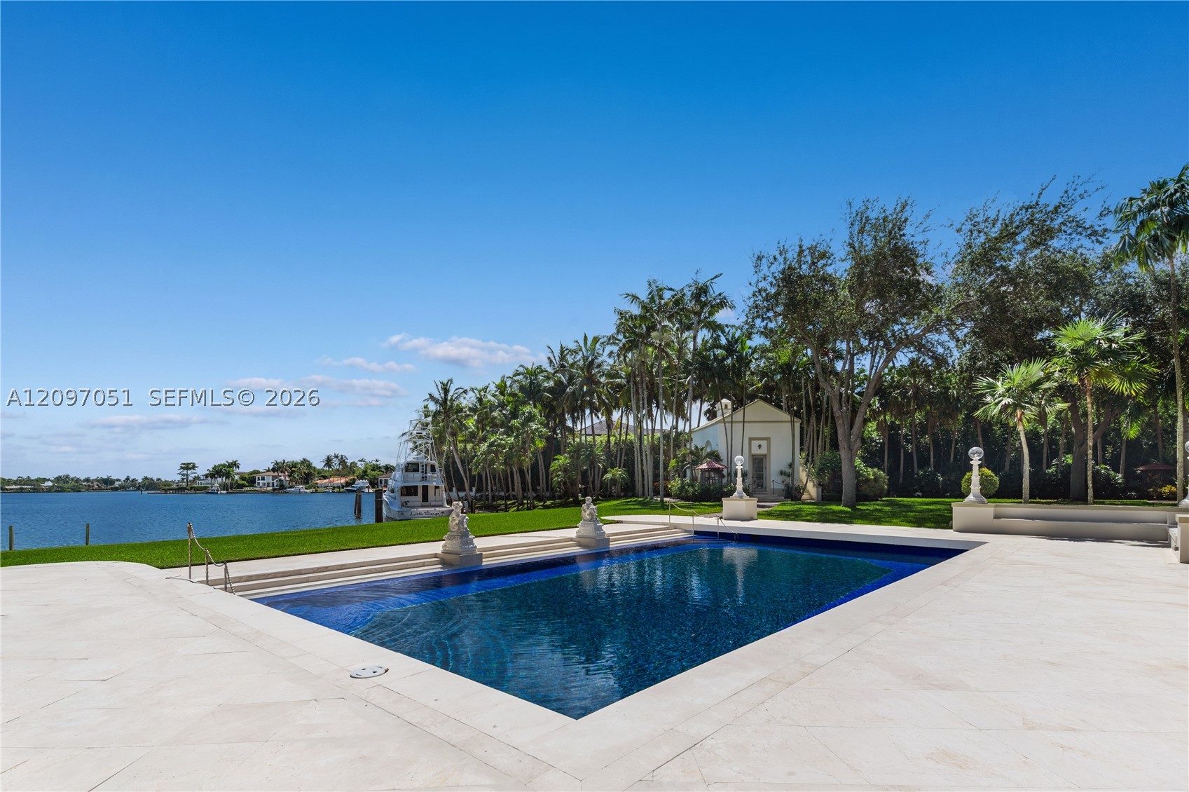 8901 Arvida Ln Coral Gables, FL 33156