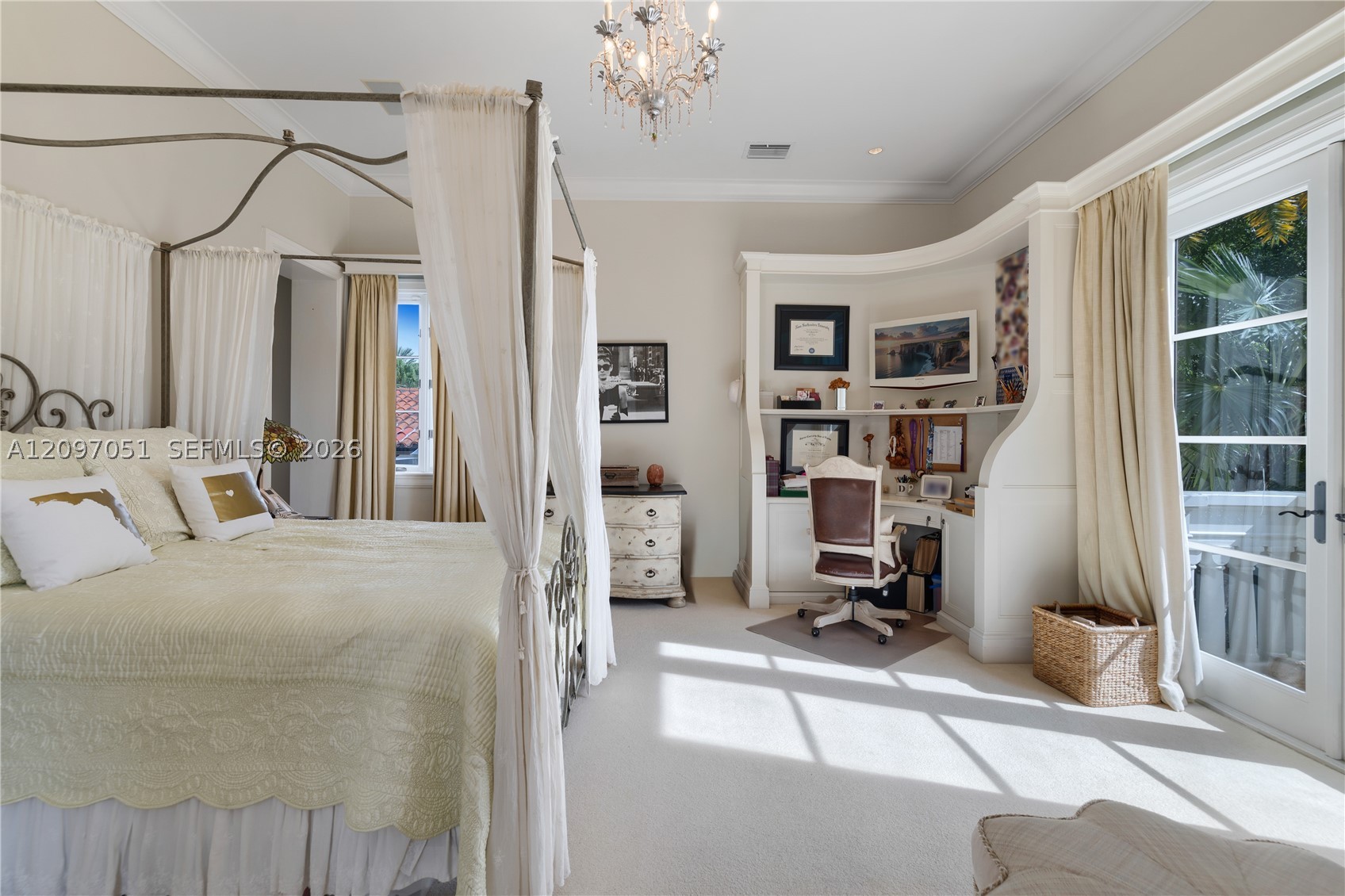 8901 Arvida Ln Coral Gables, FL 33156