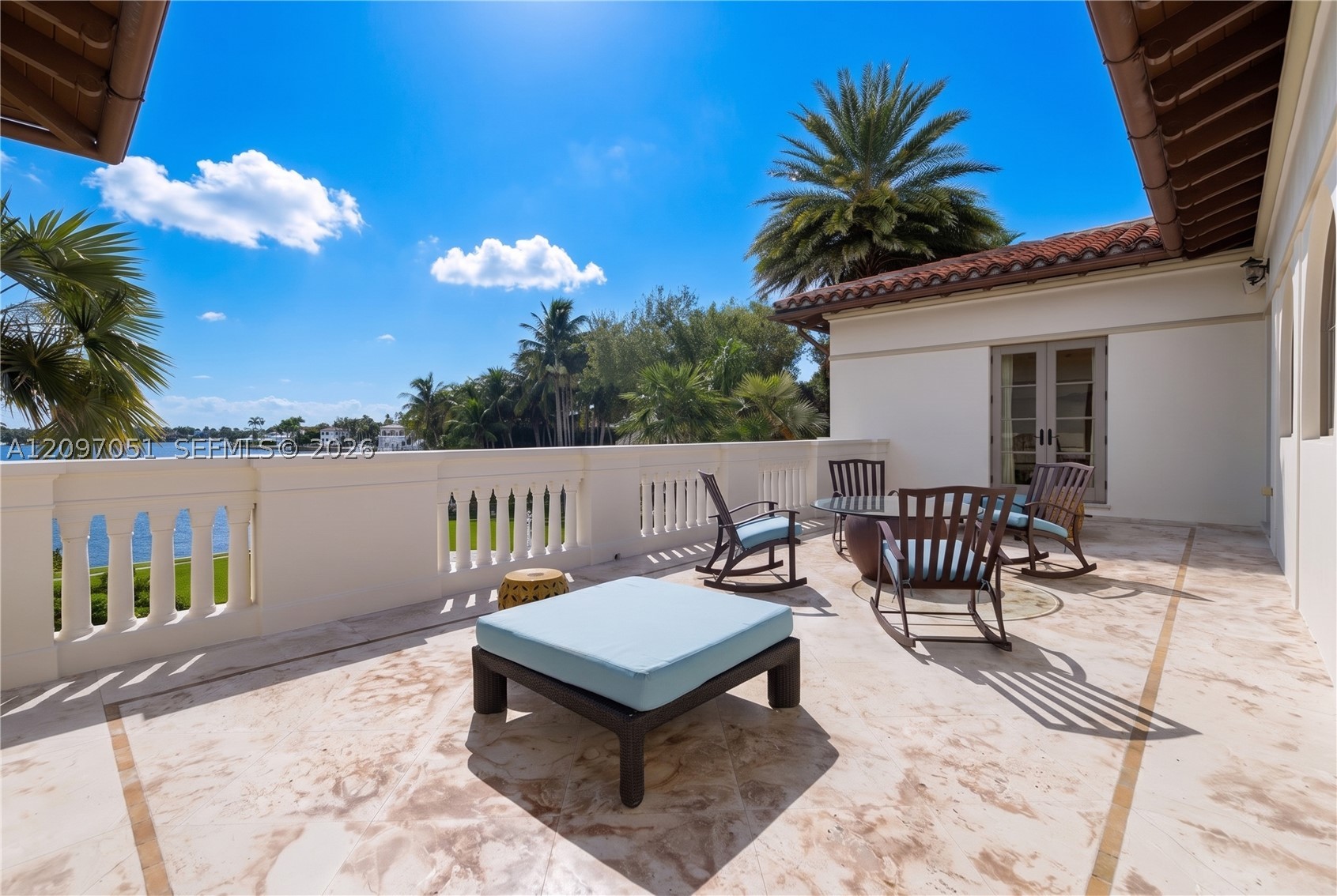 8901 Arvida Ln Coral Gables, FL 33156