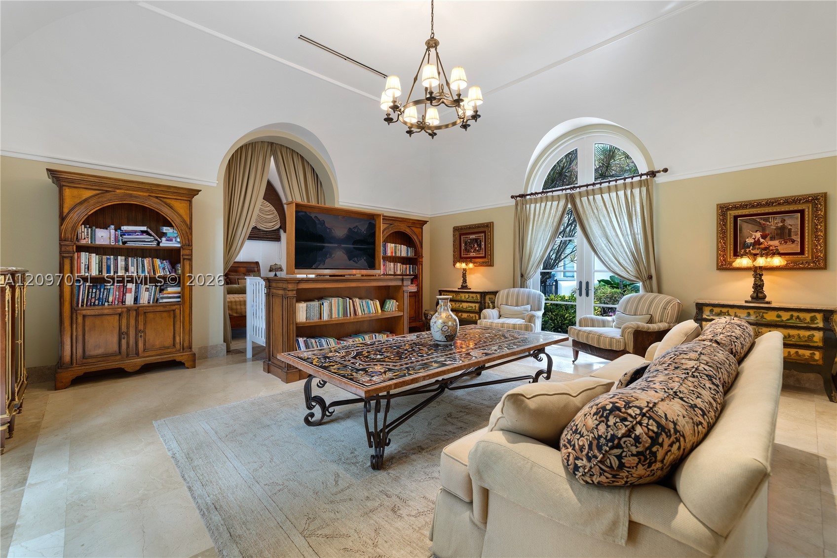 8901 Arvida Ln Coral Gables, FL 33156