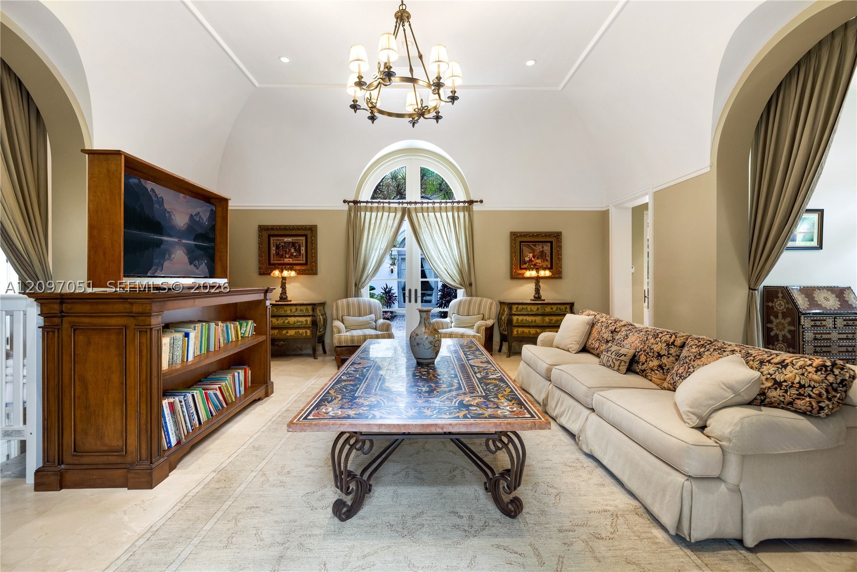 8901 Arvida Ln Coral Gables, FL 33156