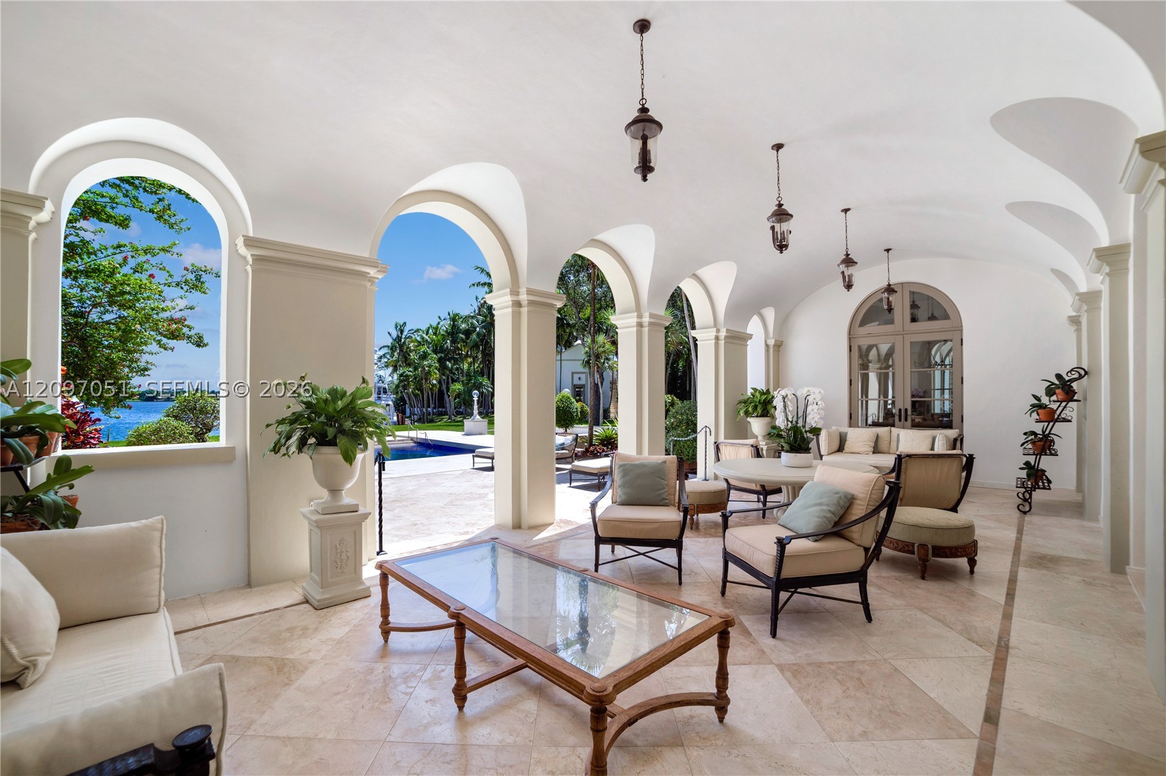 8901 Arvida Ln Coral Gables, FL 33156
