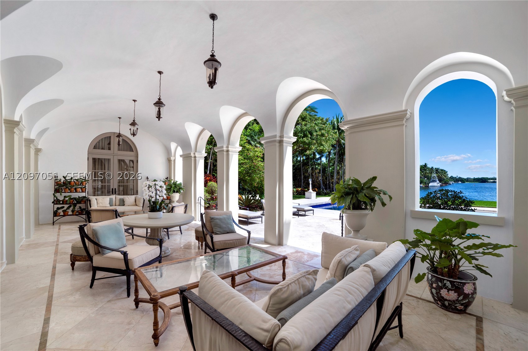 8901 Arvida Ln Coral Gables, FL 33156
