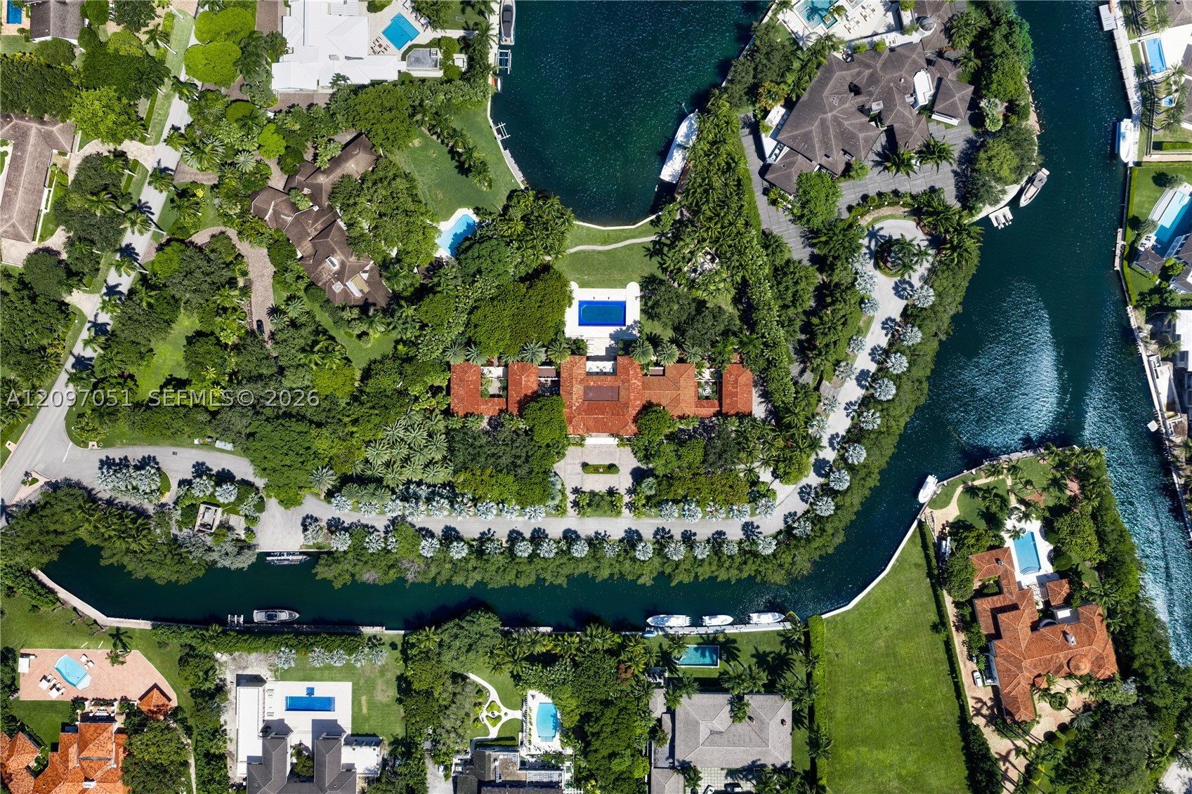 8901 Arvida Ln Coral Gables, FL 33156