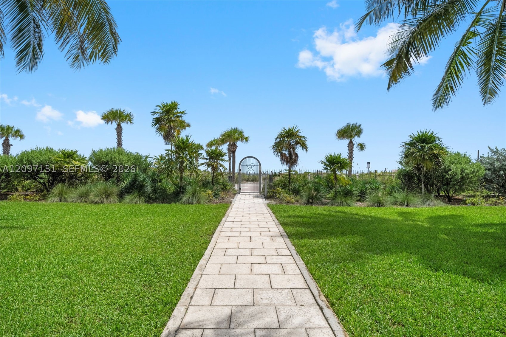 4925 Collins Ave #4A Miami Beach, FL 33140