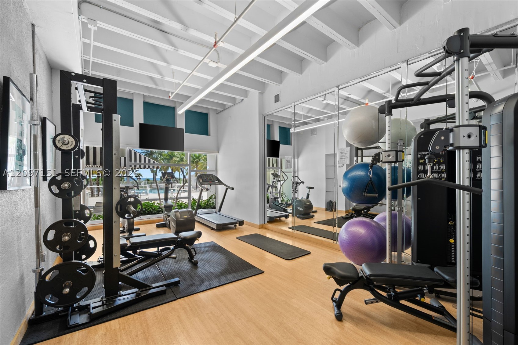4925 Collins Ave #4A Miami Beach, FL 33140