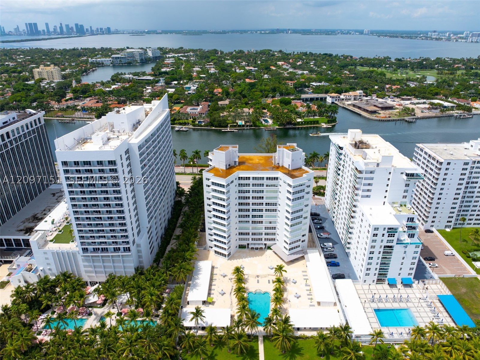 4925 Collins Ave #4A Miami Beach, FL 33140