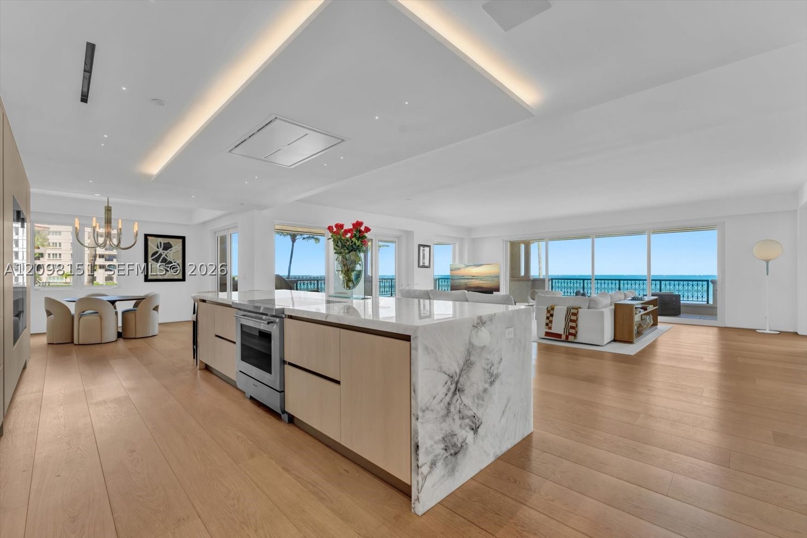 7724 Fisher Is Dr #7724 Miami Beach, FL 33109