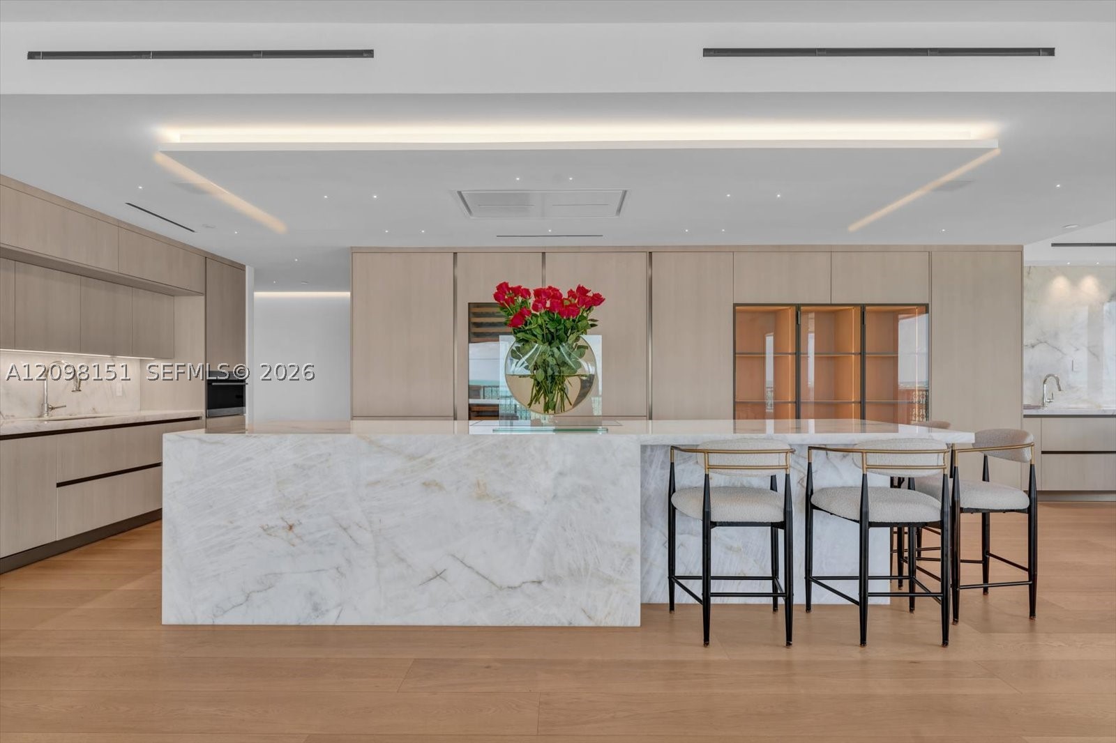 7724 Fisher Is Dr #7724 Miami Beach, FL 33109